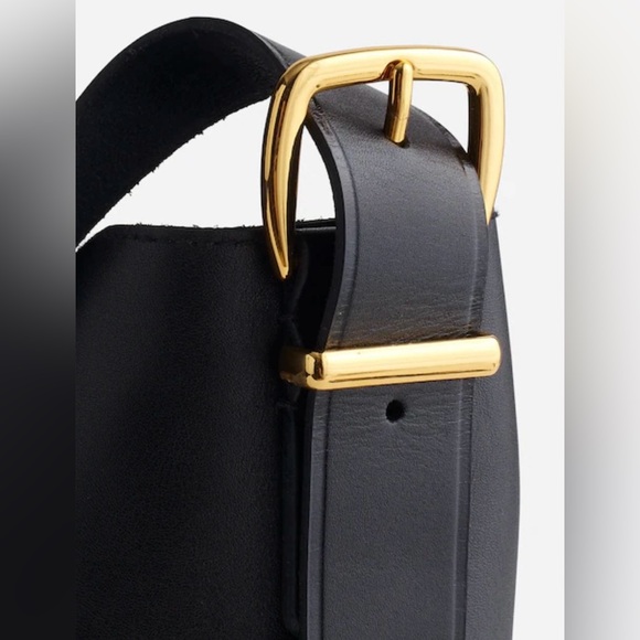 NEW MADEWELL ESSENTIAL MINI BUCKET TOTE ALL LEATHER MAGNETIC CLOSURE GHW - Picture 4 of 16